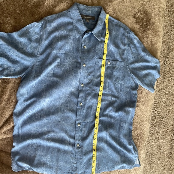 Croft & Barrow Mens Short Sleeves Shirt in Light Blue with slight Tropical Print - Picture 7 of 9